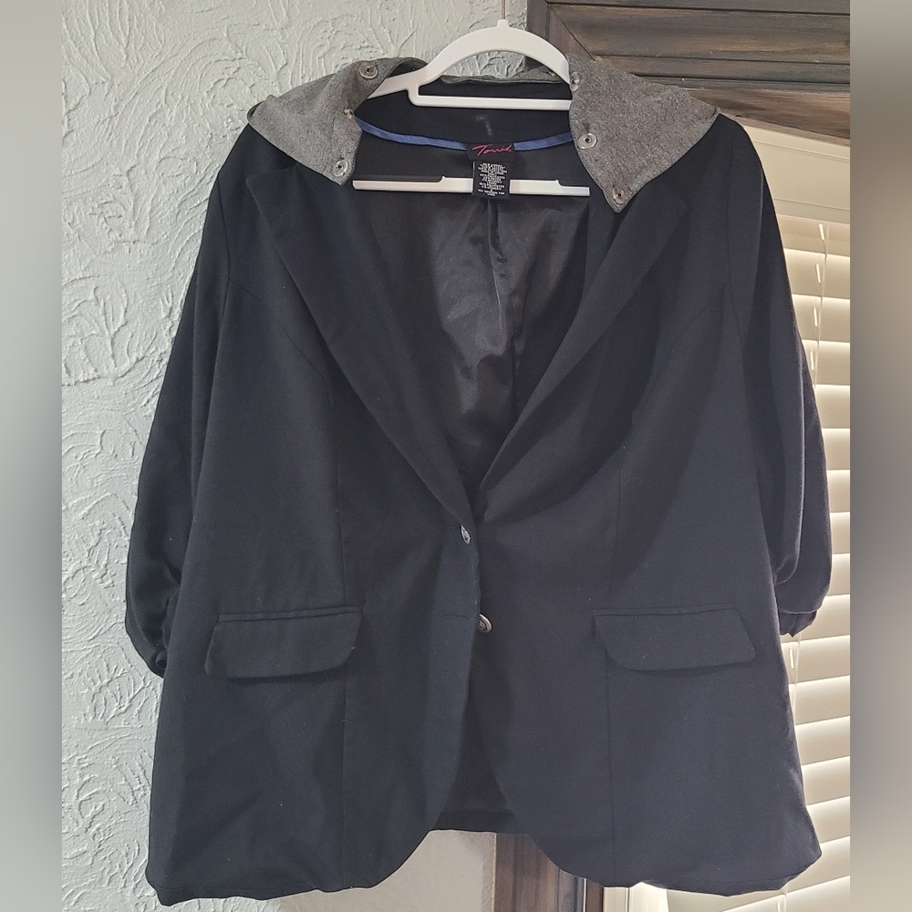 Vintage Y2k Torrid Black Hooded Women’s Jacket with Gray Hood